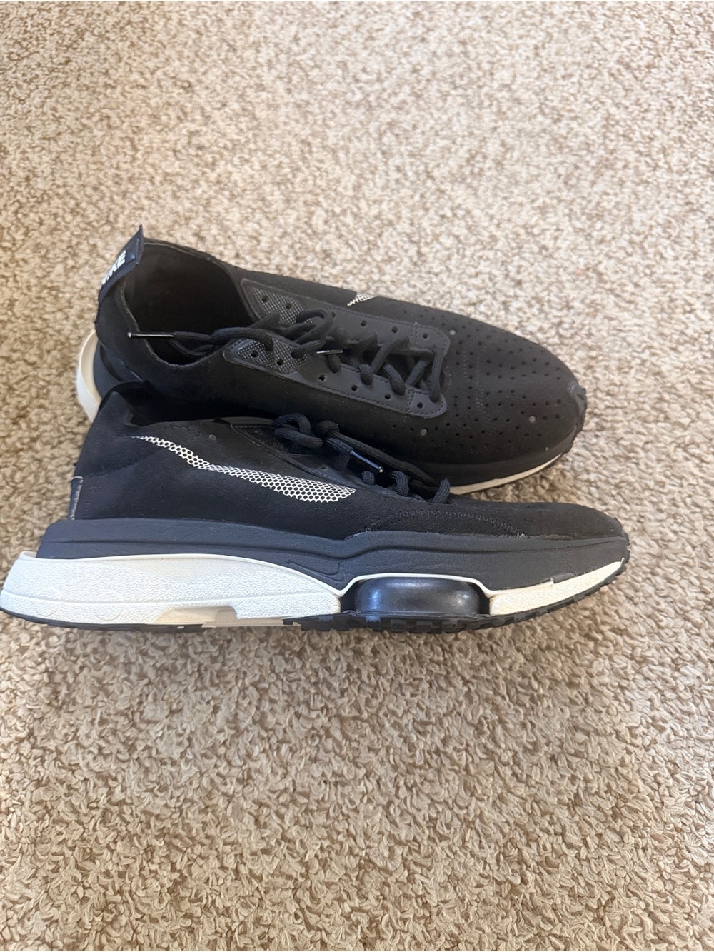 Nike Air Zoom Black Sneakers with White Swoosh and Air Cushion - Picture 4 of 8